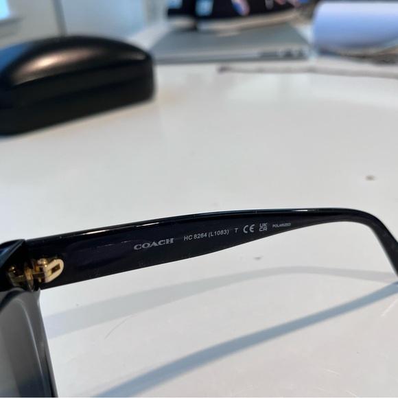 Coach Authentic Carriage Sunglasses Style # 5002T3 Black w matching leather case - Picture 7 of 11
